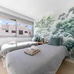 Апартаменты Buena Vista, Panoramic View Penthouse With Pool - By Oyoostays Торевьиа