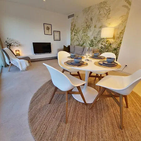 Buena Vista Sunset Penthouse - Dreamlike Views - By Oyoostays Διαμέρισμα