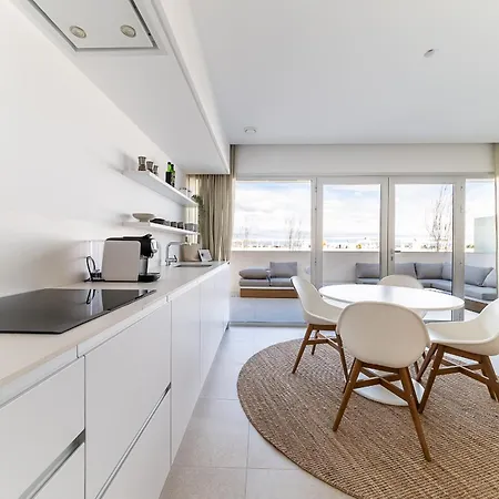 Buena Vista Sunset Penthouse - Dreamlike Views - By Oyoostays Διαμέρισμα