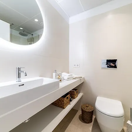 Buena Vista Sunset Penthouse - Dreamlike Views - By Oyoostays Διαμέρισμα