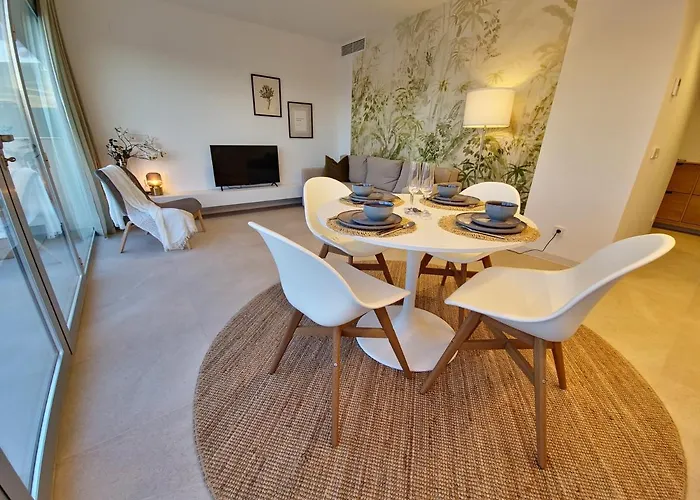 Buena Vista, Panoramic View Penthouse With Pool - By Oyoostays Appartement