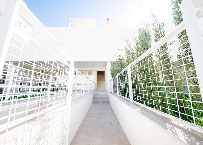 Buena Vista, Panoramic View Penthouse With Pool - By Oyoostays